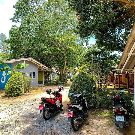 Colorful Hut Hotel Ko Pha Ngan Bagian luar foto