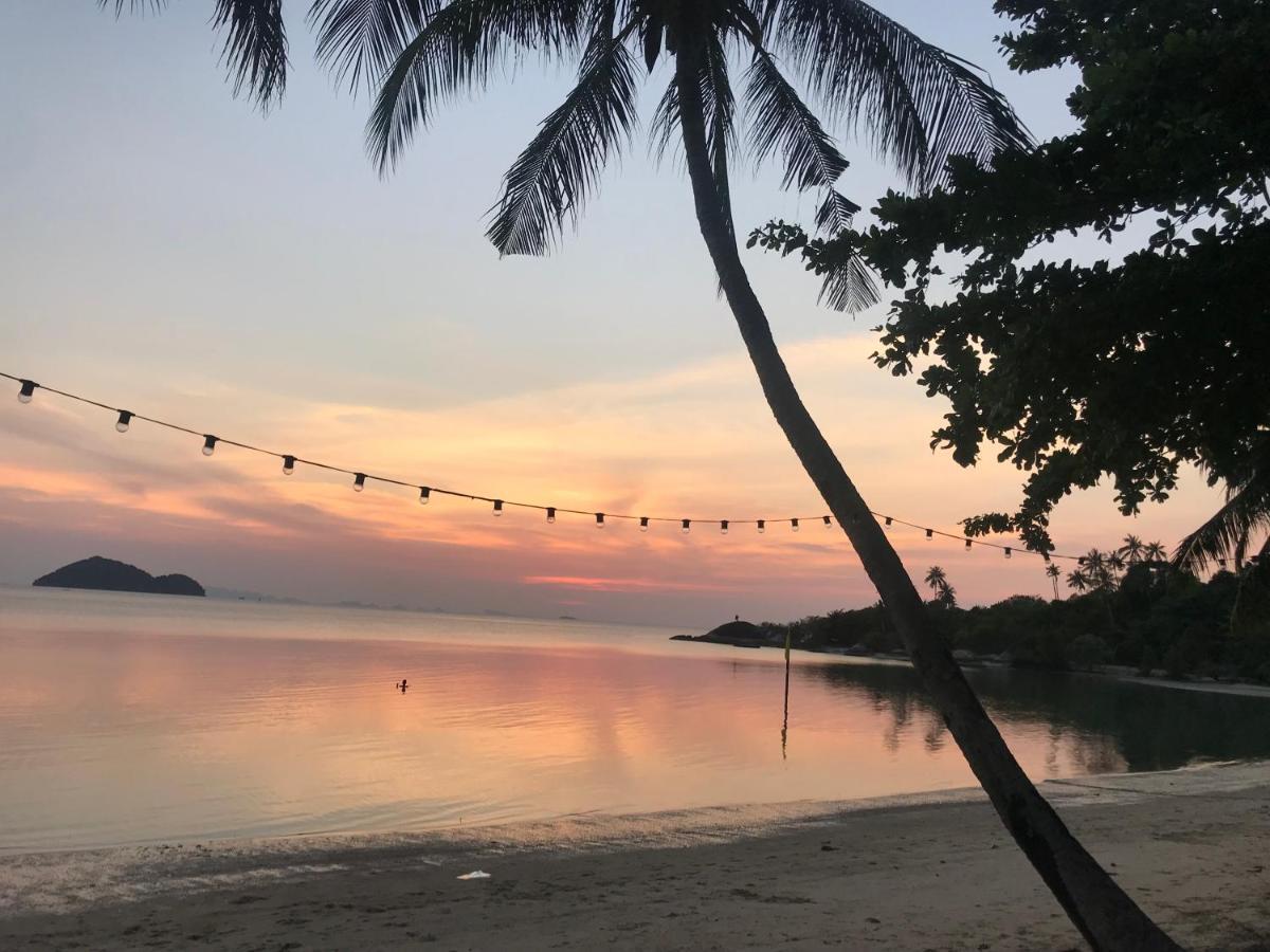 Colorful Hut Hotel Ko Pha Ngan Bagian luar foto